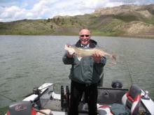 Fred Gegare of Green Bay, WI with a 28.75 walleye.