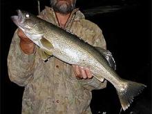 Lewistown's Mike Otten and a 9.5-pound walleye.
